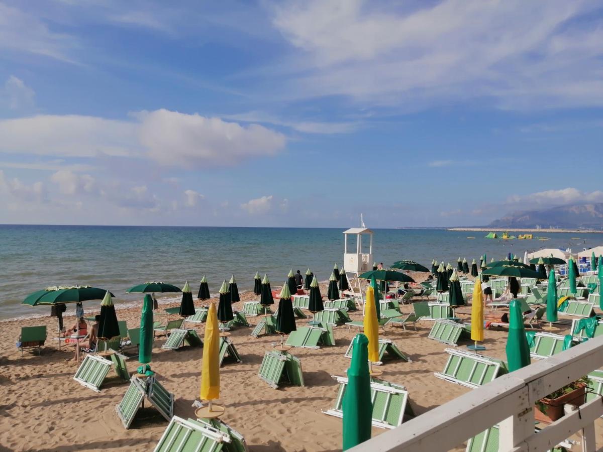 Residence Mare Azzurro Balestrate Esterno foto